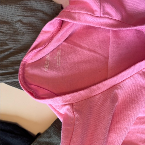 Assorted Medium Crop Top Tees - Picture 5 of 7